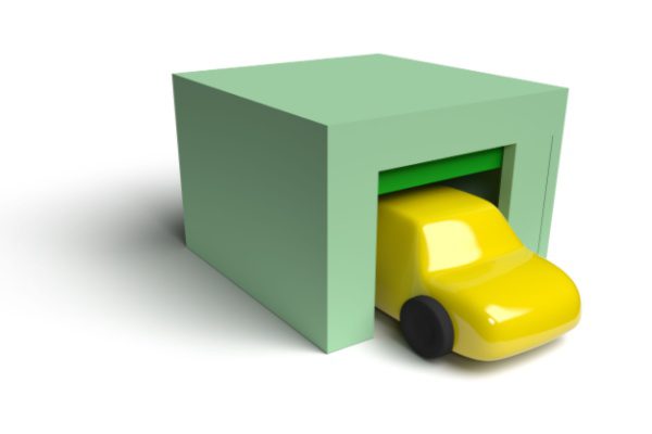 Voiture jaune à moitié sortie d'un garage vert stylisé, évoquant le concept de stockage.